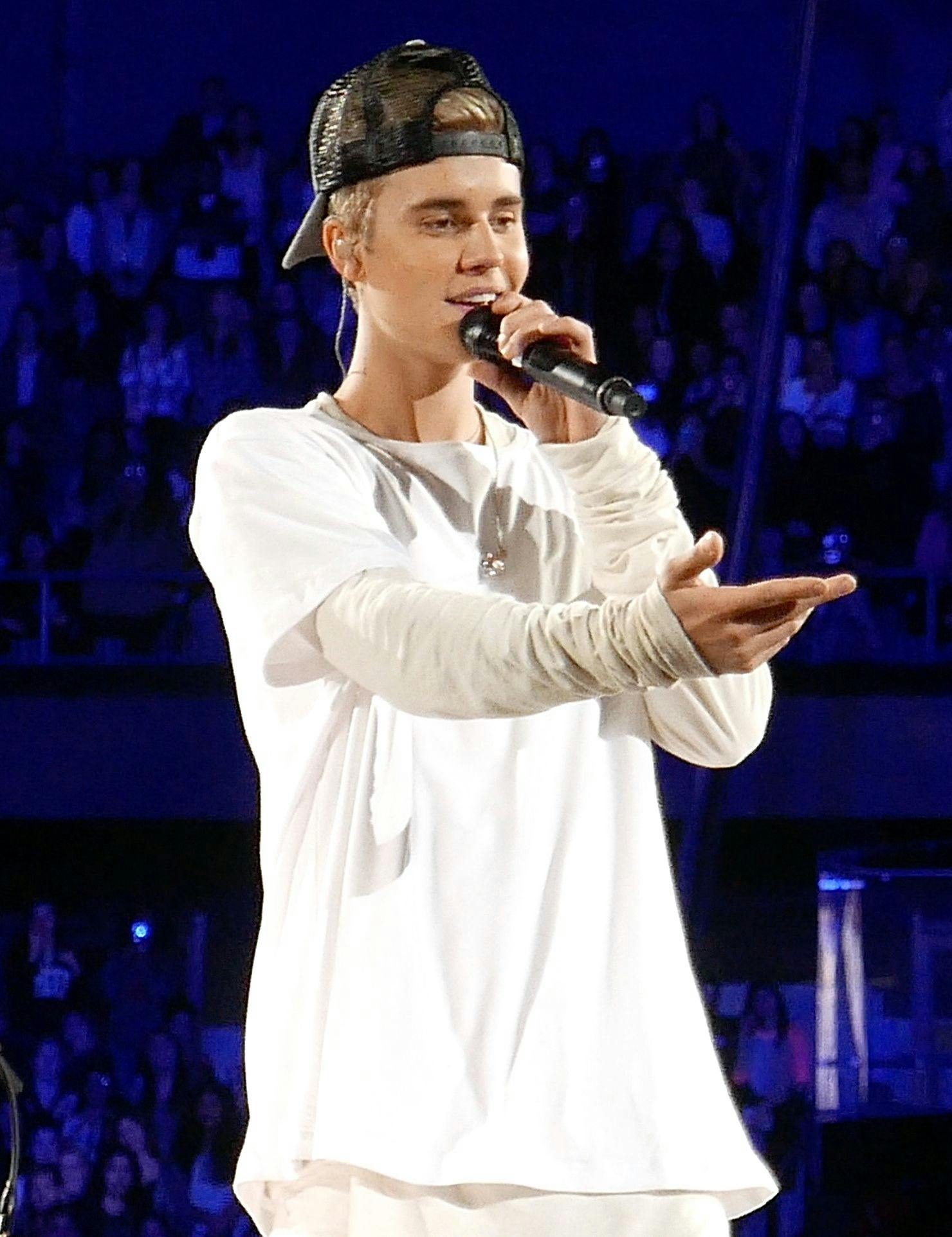 Justin Bieber verzet optreden na positieve coronatest